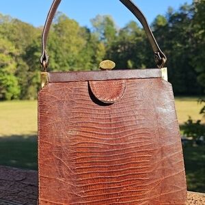 Elegant Brown Leather Handbag